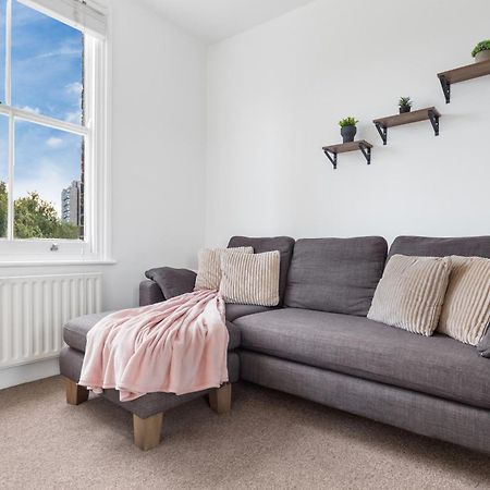Luxury 4 Bedroom Flat With Stunning Shard View From Terrace In Central London! Next To Station, Sleeps 9 エクステリア 写真