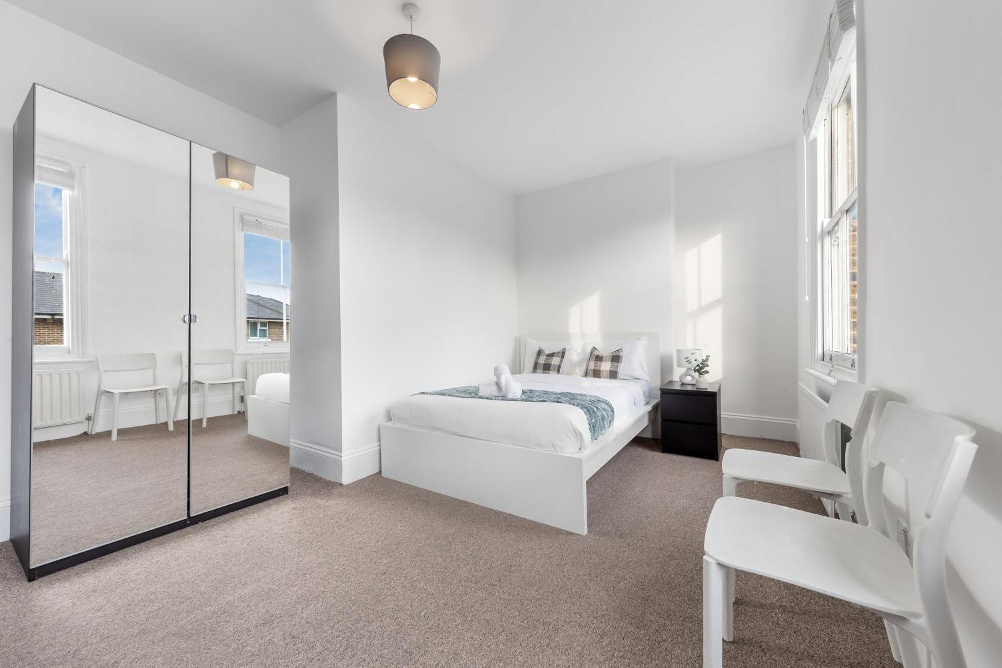 Luxury 4 Bedroom Flat With Stunning Shard View From Terrace In Central London! Next To Station, Sleeps 9 エクステリア 写真