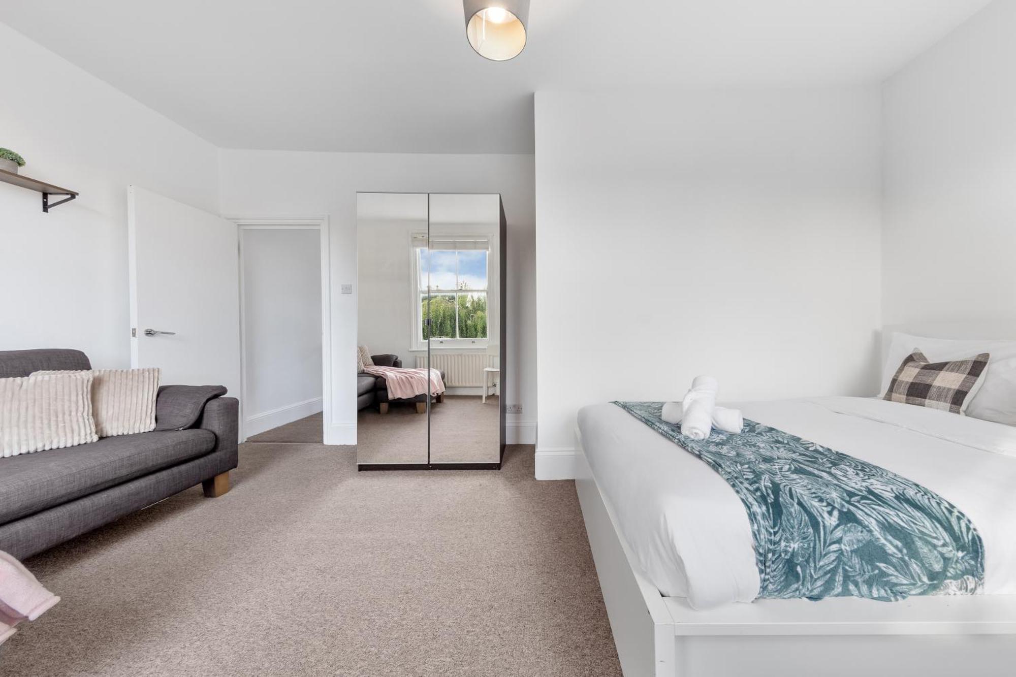 Luxury 4 Bedroom Flat With Stunning Shard View From Terrace In Central London! Next To Station, Sleeps 9 エクステリア 写真