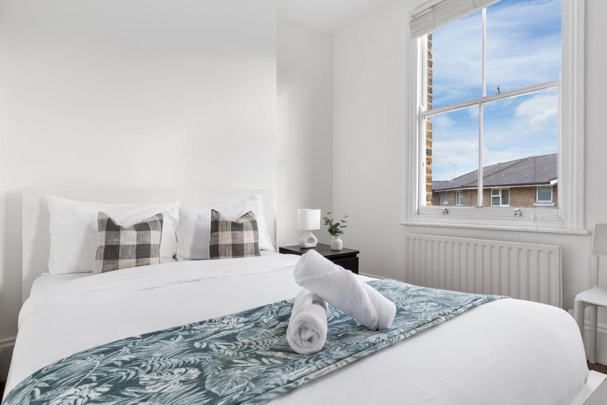 Luxury 4 Bedroom Flat With Stunning Shard View From Terrace In Central London! Next To Station, Sleeps 9 エクステリア 写真