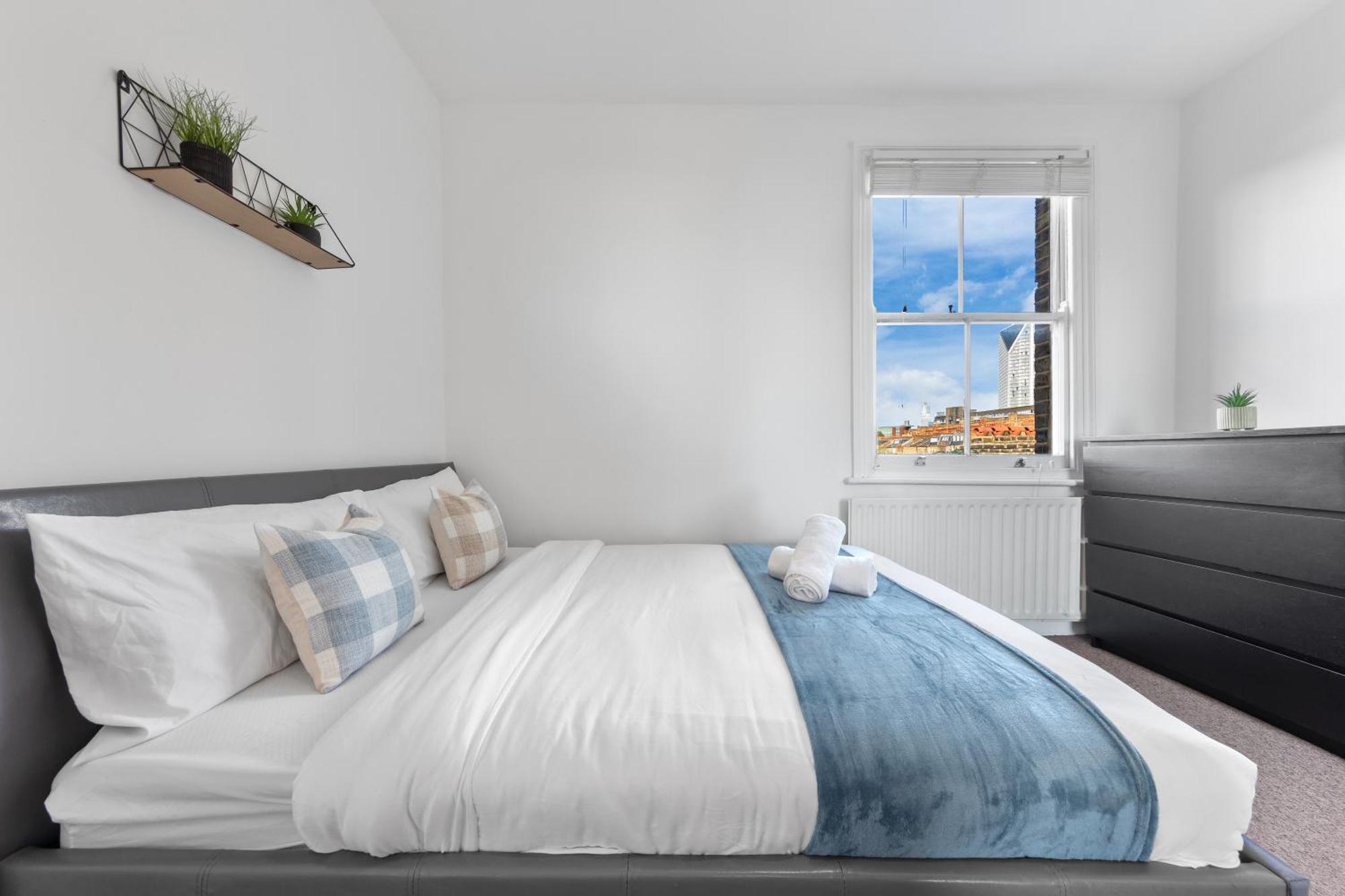Luxury 4 Bedroom Flat With Stunning Shard View From Terrace In Central London! Next To Station, Sleeps 9 エクステリア 写真