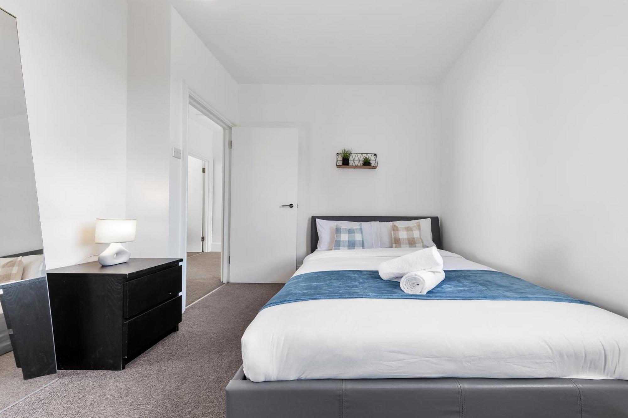 Luxury 4 Bedroom Flat With Stunning Shard View From Terrace In Central London! Next To Station, Sleeps 9 エクステリア 写真