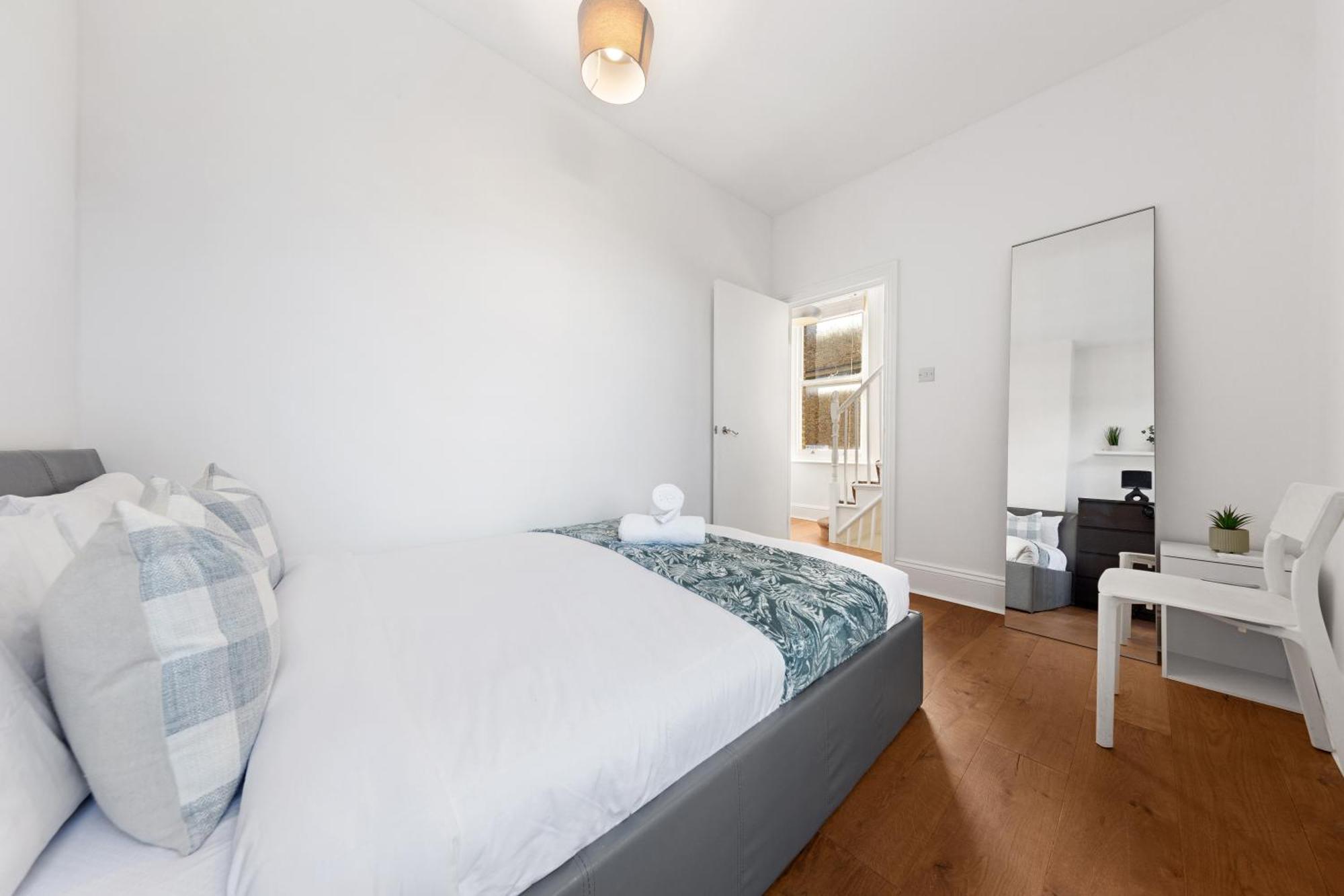 Luxury 4 Bedroom Flat With Stunning Shard View From Terrace In Central London! Next To Station, Sleeps 9 エクステリア 写真
