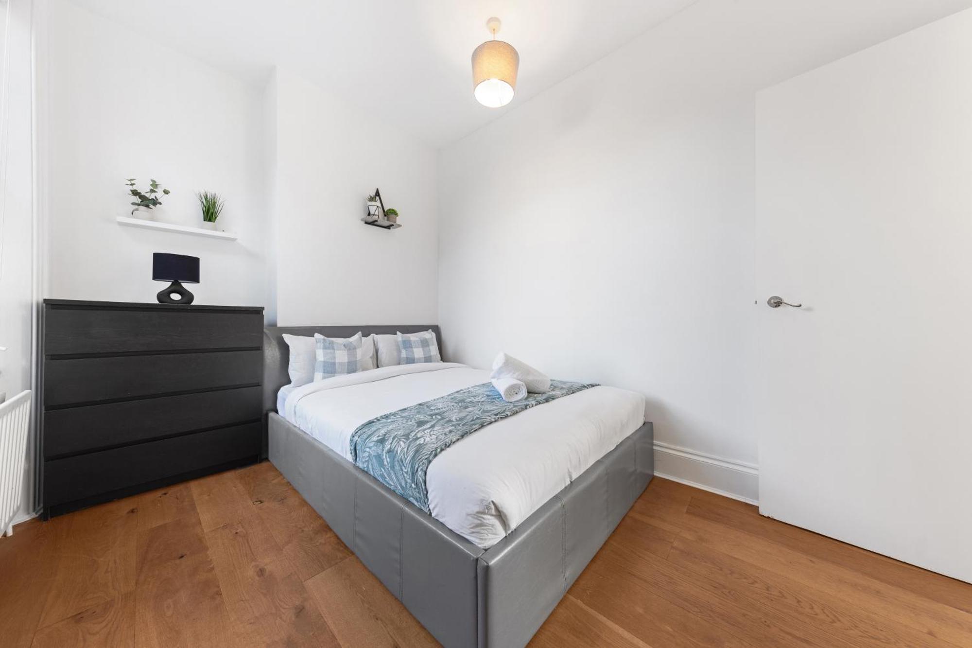 Luxury 4 Bedroom Flat With Stunning Shard View From Terrace In Central London! Next To Station, Sleeps 9 エクステリア 写真