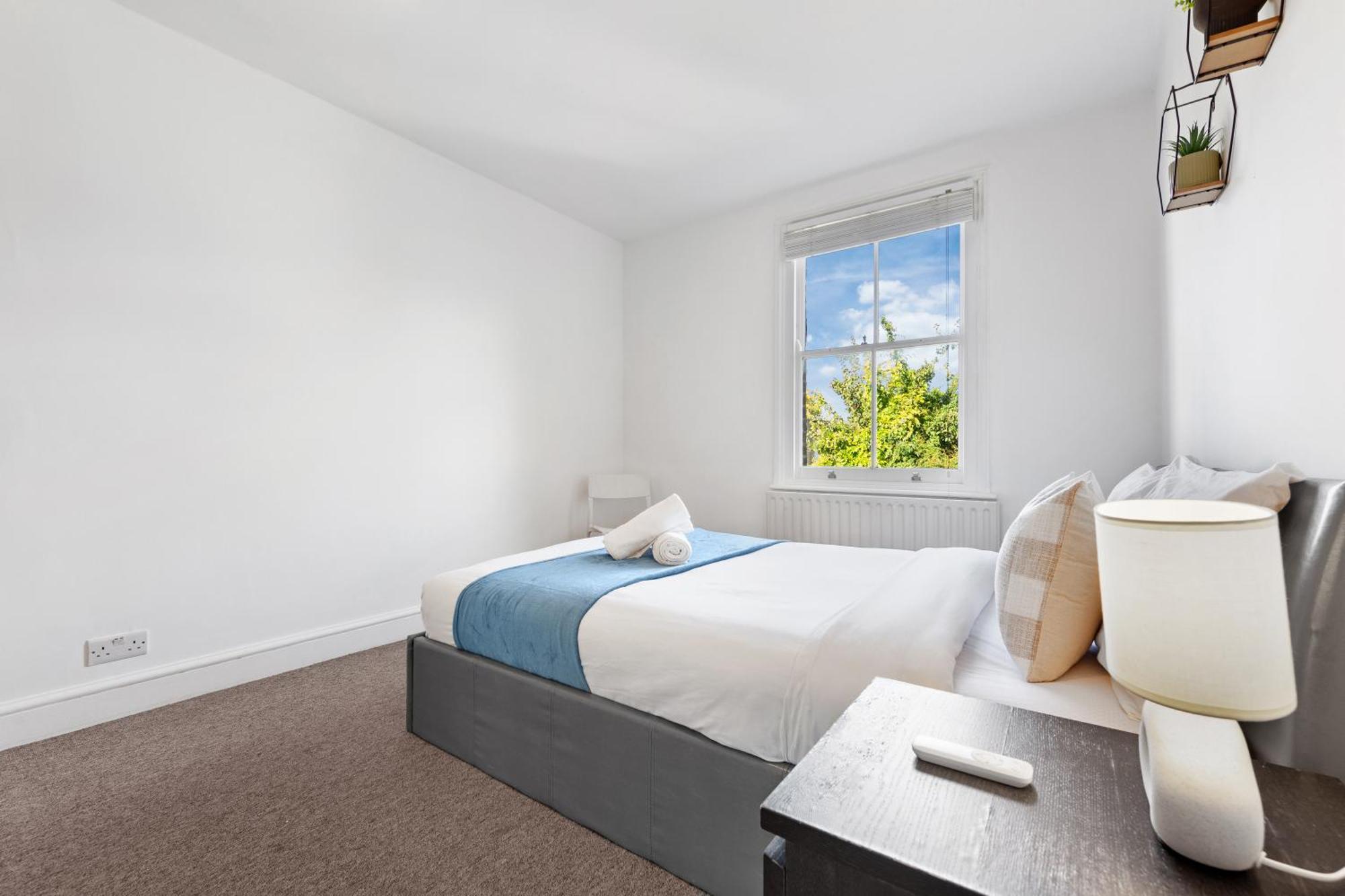 Luxury 4 Bedroom Flat With Stunning Shard View From Terrace In Central London! Next To Station, Sleeps 9 エクステリア 写真