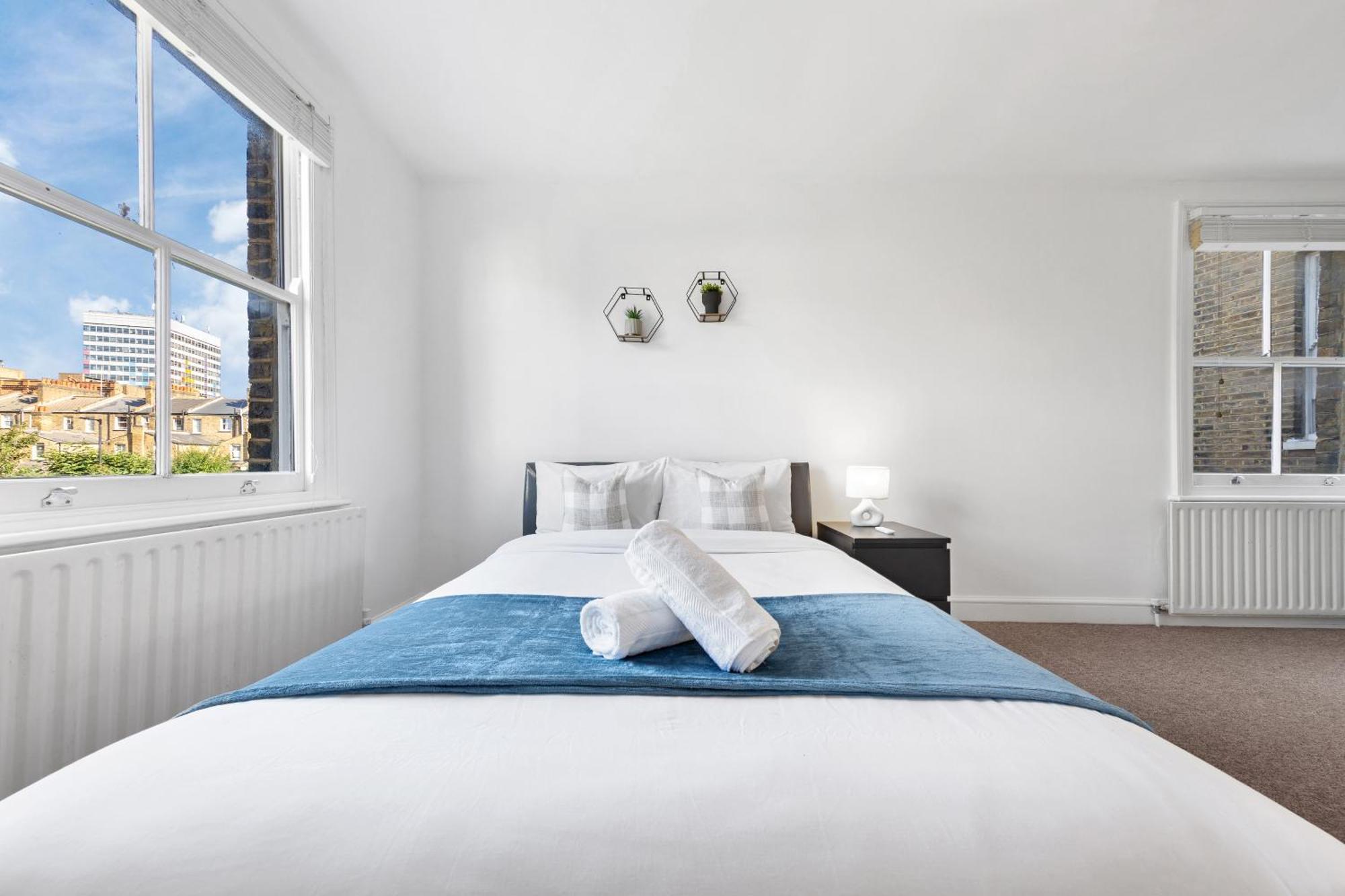 Luxury 4 Bedroom Flat With Stunning Shard View From Terrace In Central London! Next To Station, Sleeps 9 エクステリア 写真