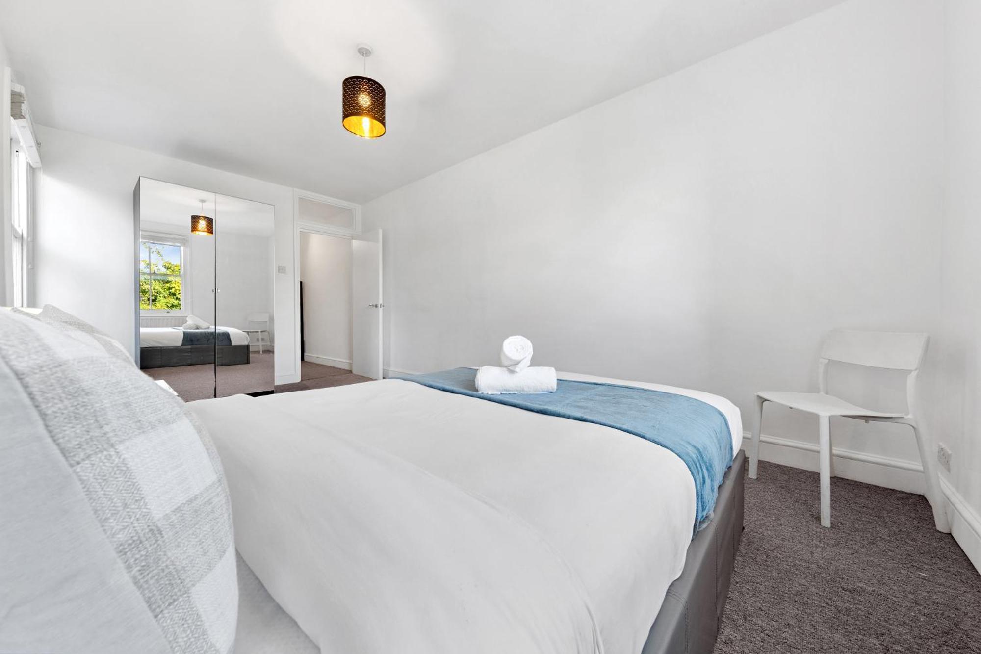 Luxury 4 Bedroom Flat With Stunning Shard View From Terrace In Central London! Next To Station, Sleeps 9 エクステリア 写真