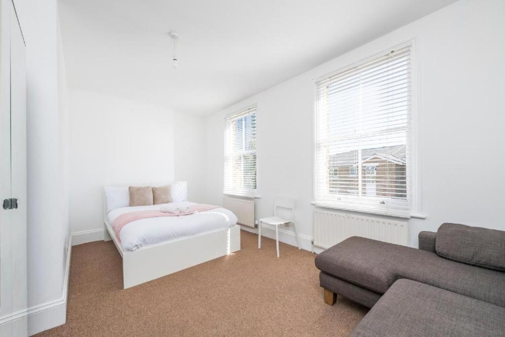 Luxury 4 Bedroom Flat With Stunning Shard View From Terrace In Central London! Next To Station, Sleeps 9 部屋 写真